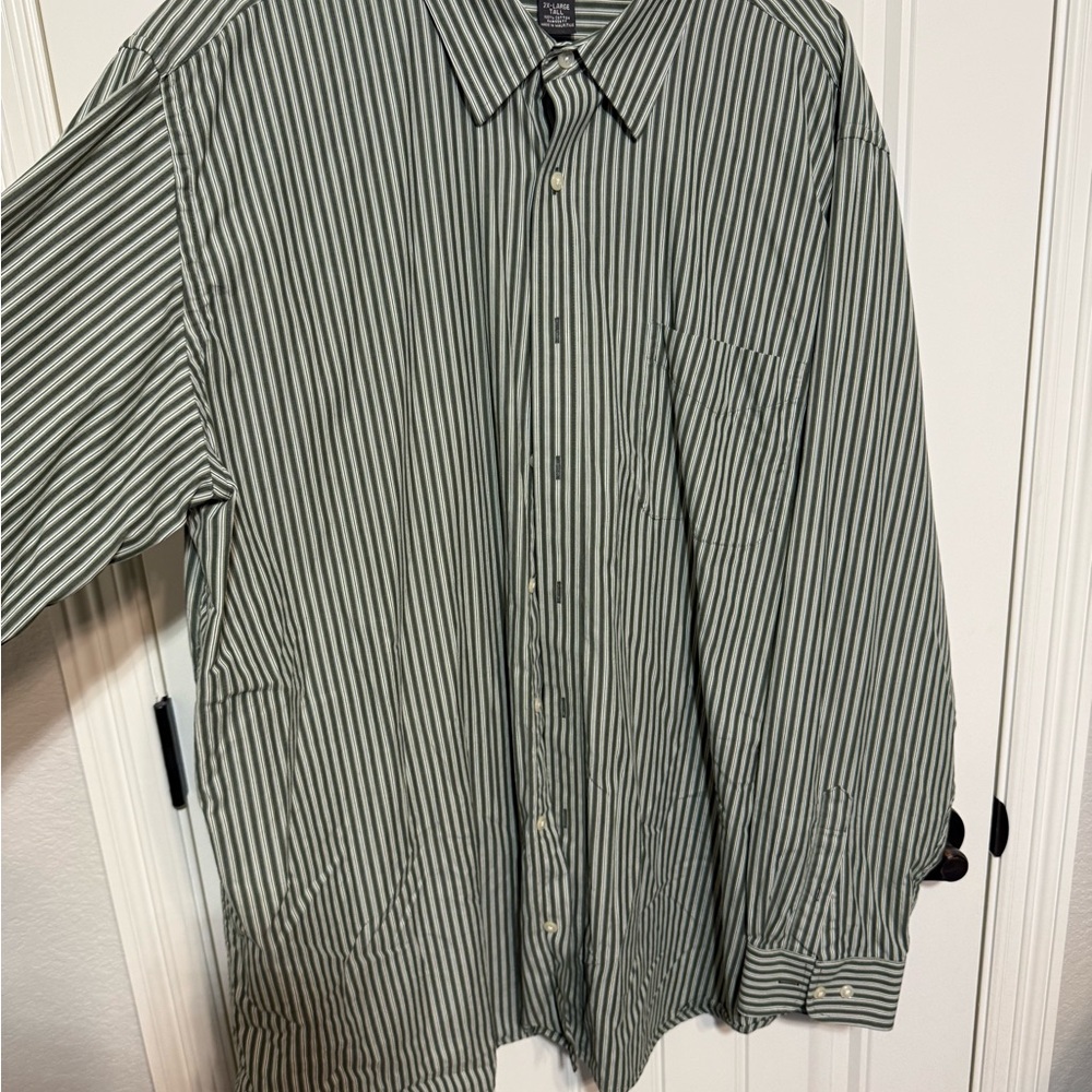 St. John's Bay Green Casual Button Down Shirt